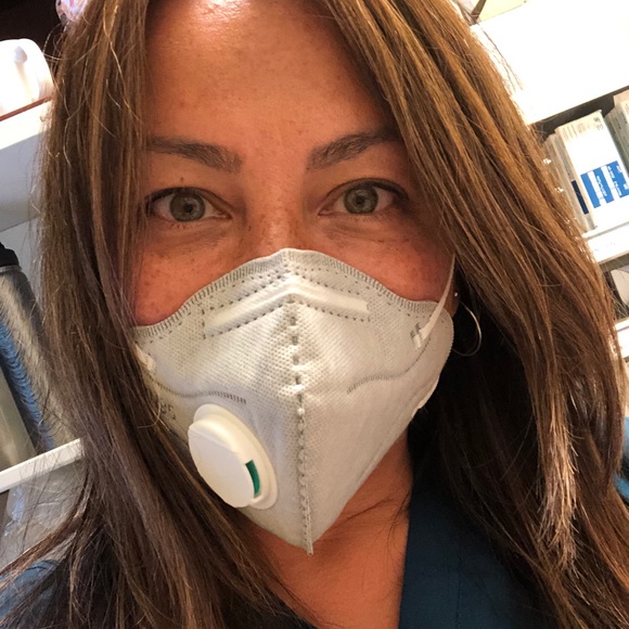 Meet your Posher, Denise - Picture 1 of 2